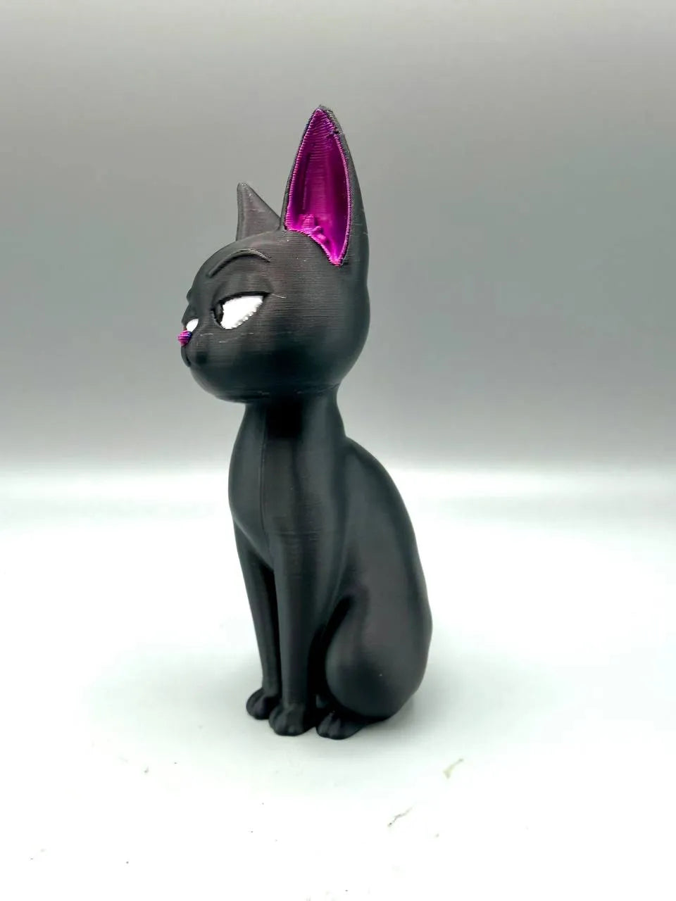Skeptical Skippy – Cats Collection