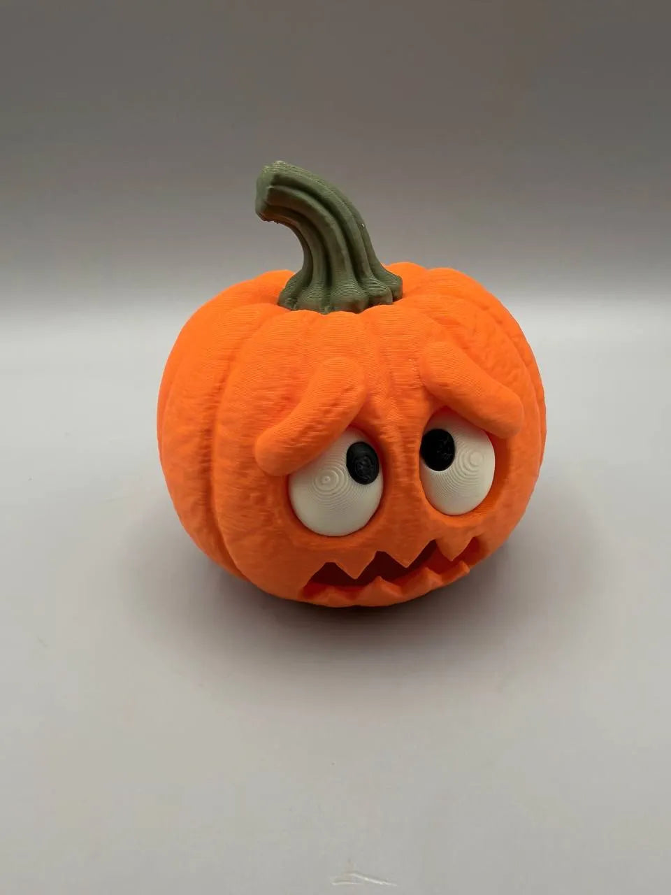 Scared Pumpkin – Halloween Décor