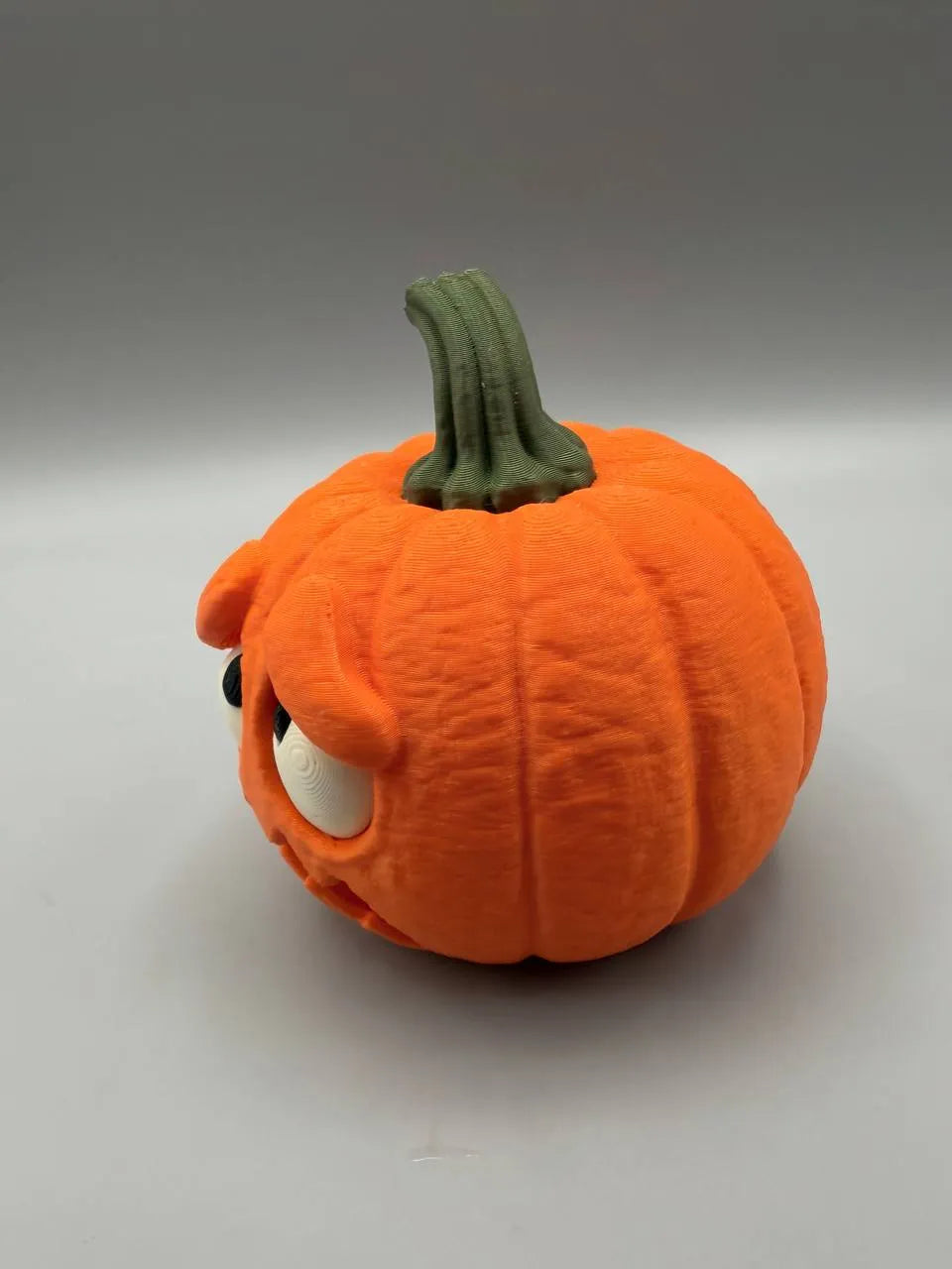 Scared Pumpkin – Halloween Décor
